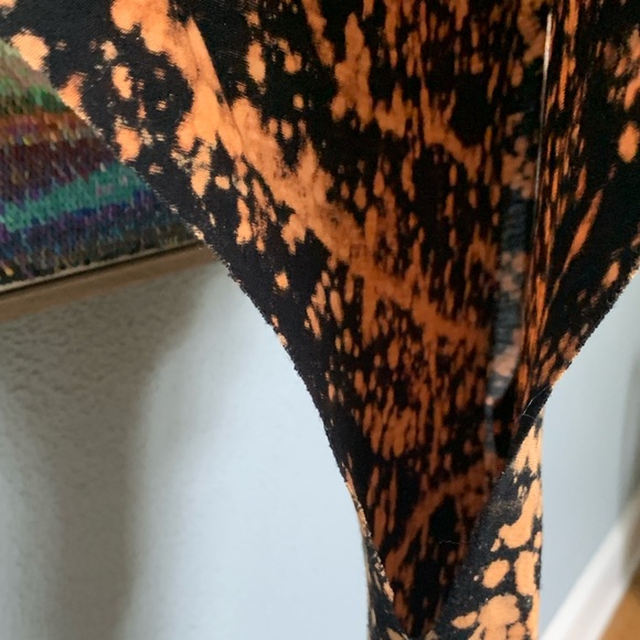 Chic bodysuit with open sides - Picture 4 of 4